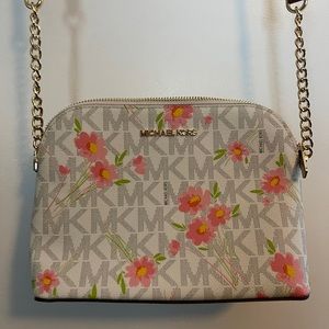 Michael Kors Cindy Women's MK LG Dome Crossbody Bag Signature MK Floral.